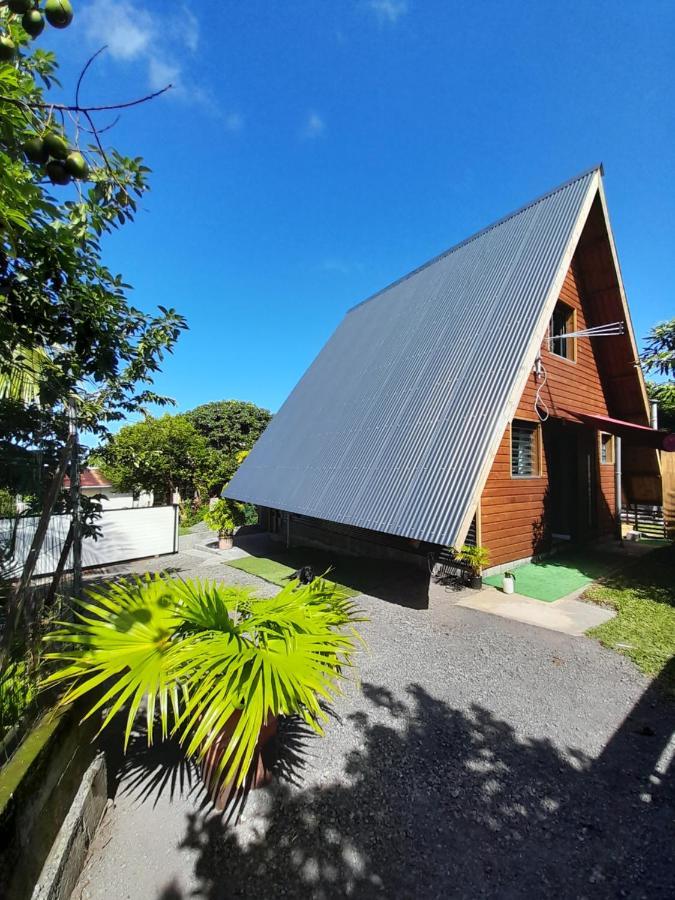 Charmant Chalet Avec Jacuzzi, L'Ile O Vert Saint-Philippe Exterior foto