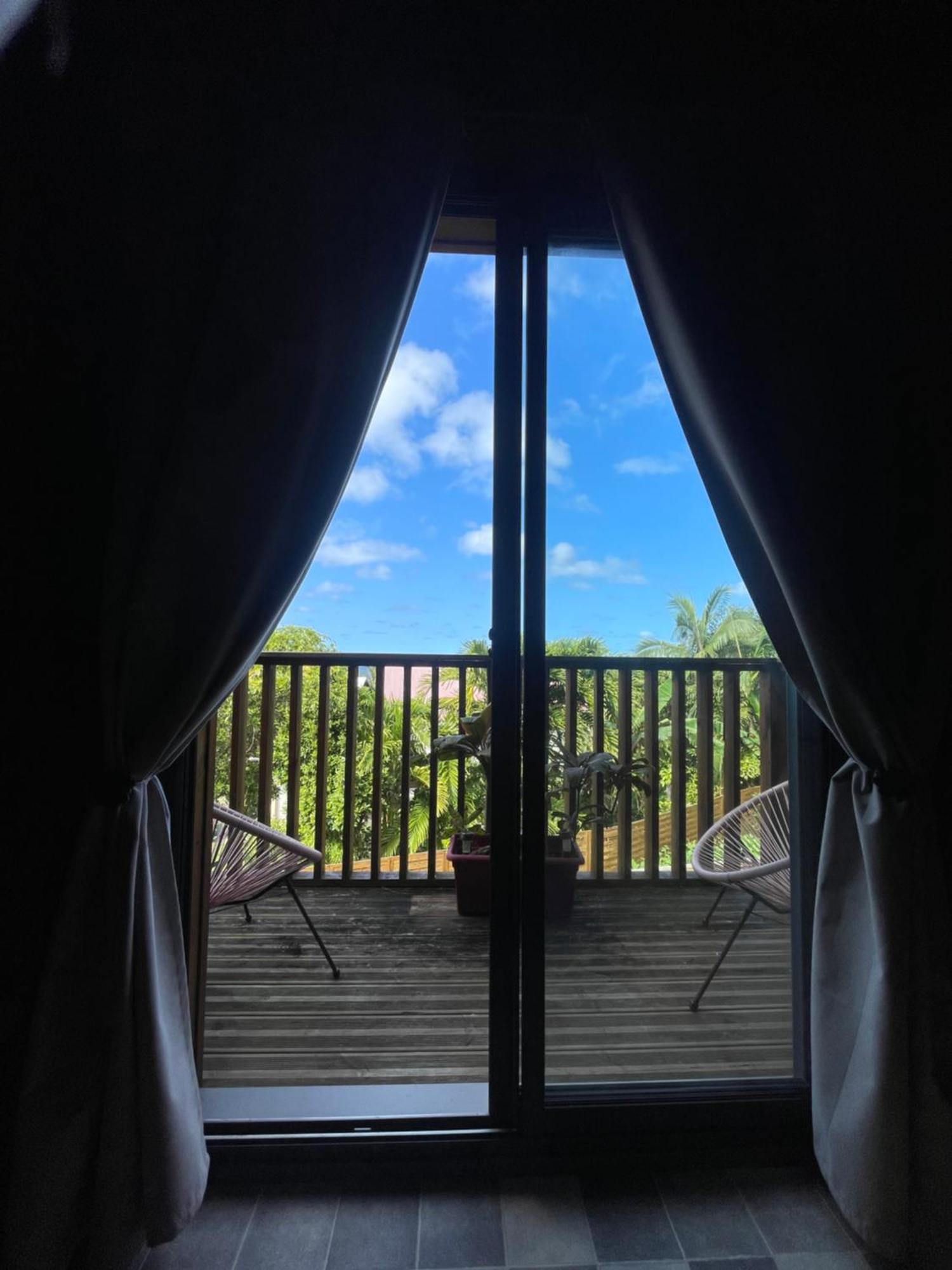 Charmant Chalet Avec Jacuzzi, L'Ile O Vert Saint-Philippe Exterior foto